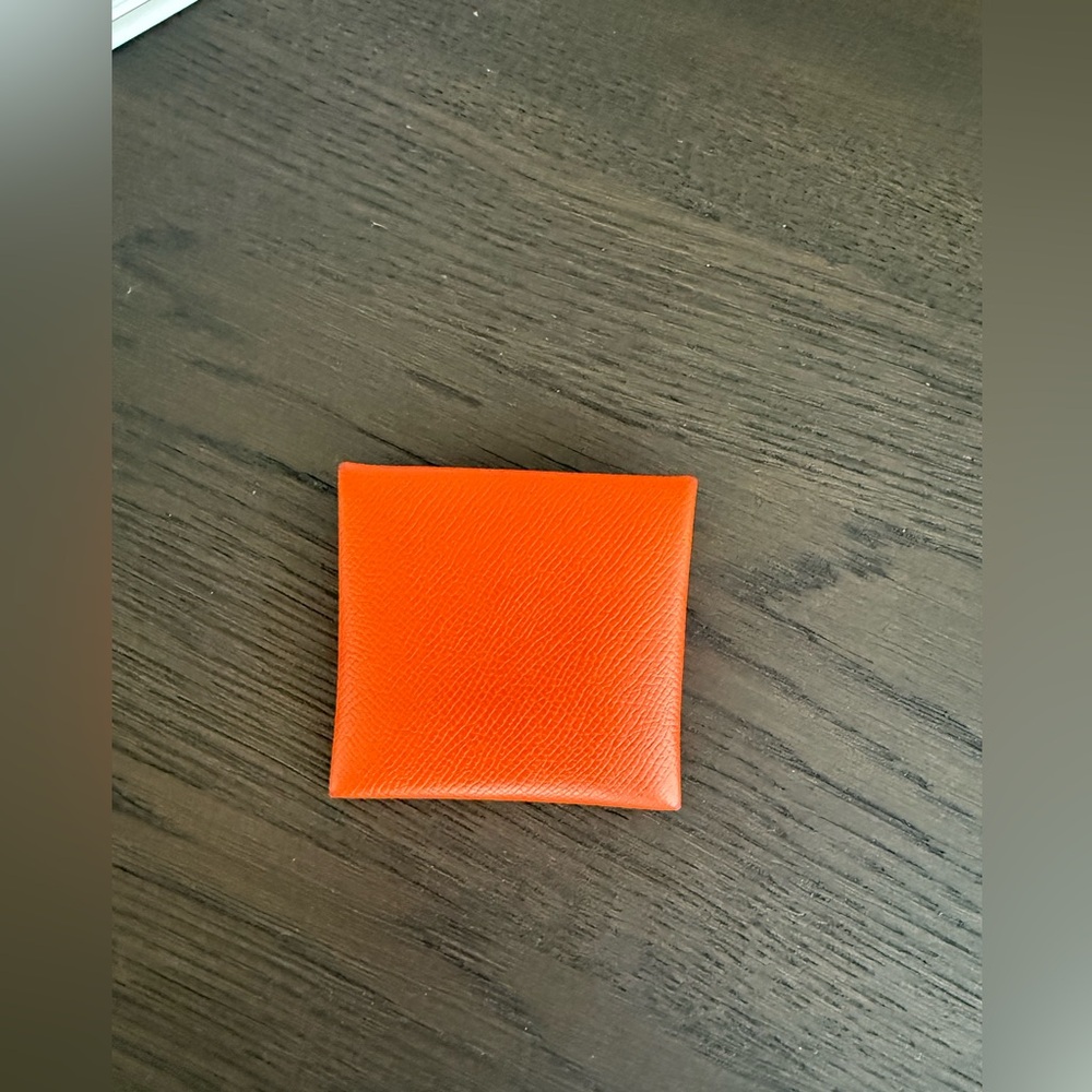 HERMES Orange Leather Wallet,  full inclusion, authenticity card - Picture 6 of 14